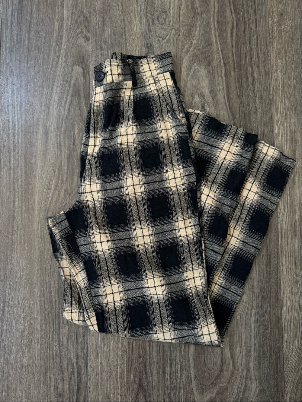 Full Tilt Black and Cream Plaid Women’s Pants